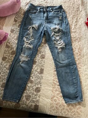 Judy Blue Distressed Light Blue Boyfriend Jeans